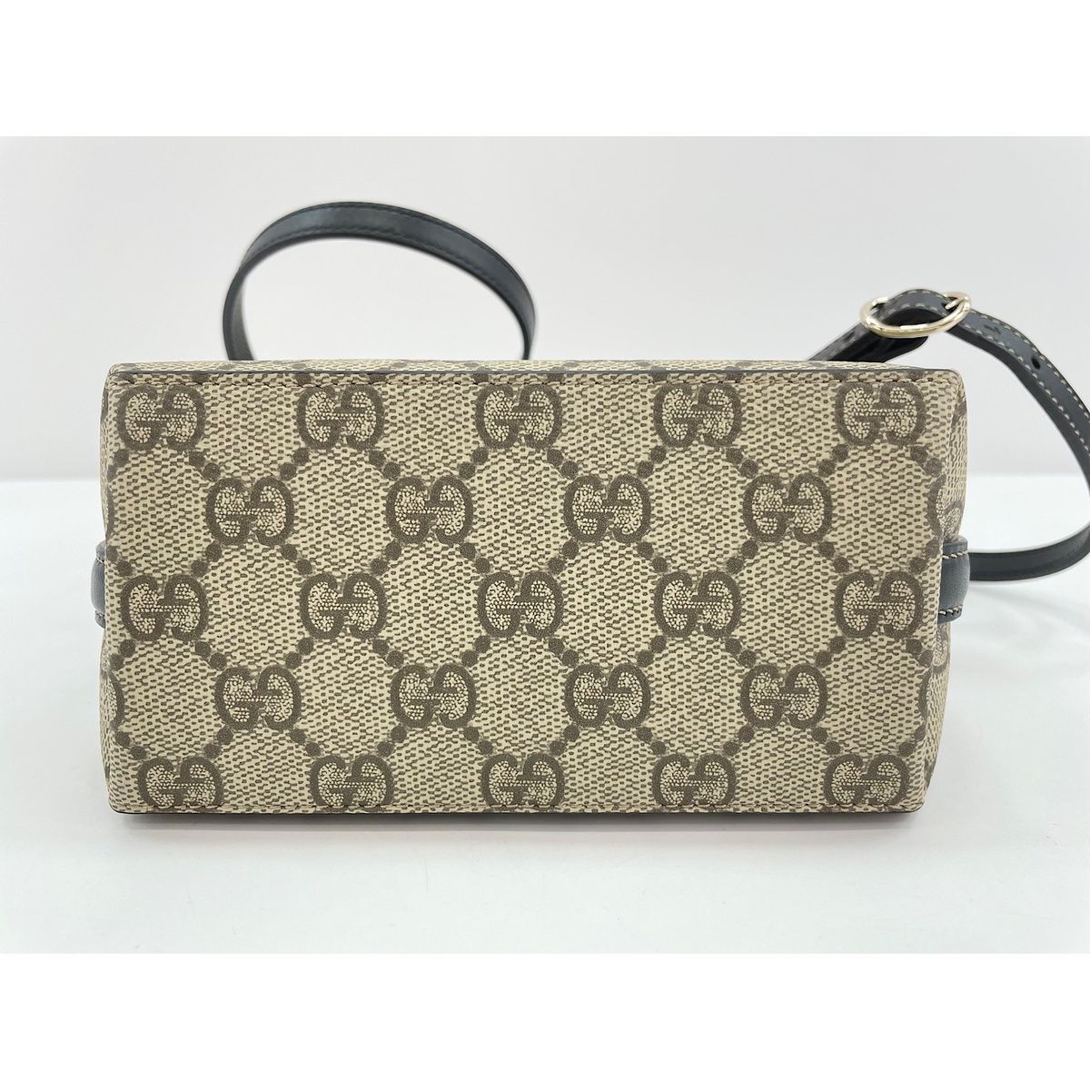 Gucci Shoulder Bag GG Emblem — view 6