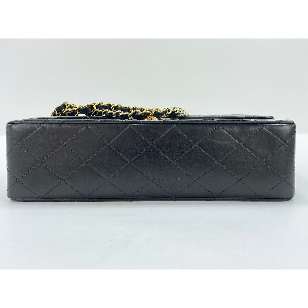 Chanel Shoulder Bag Quilted — view 5