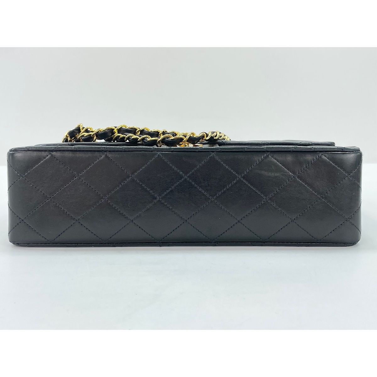 Chanel Shoulder Bag Quilted — view 5