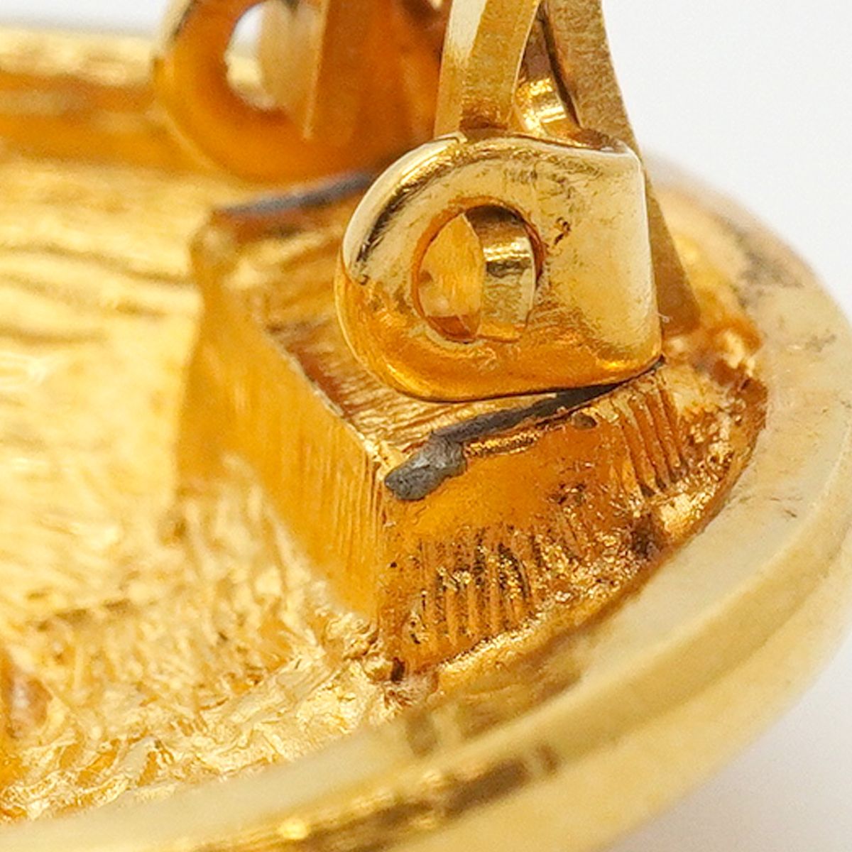 Chanel Earrings Vintage CC Logo Quilted Round — view 6