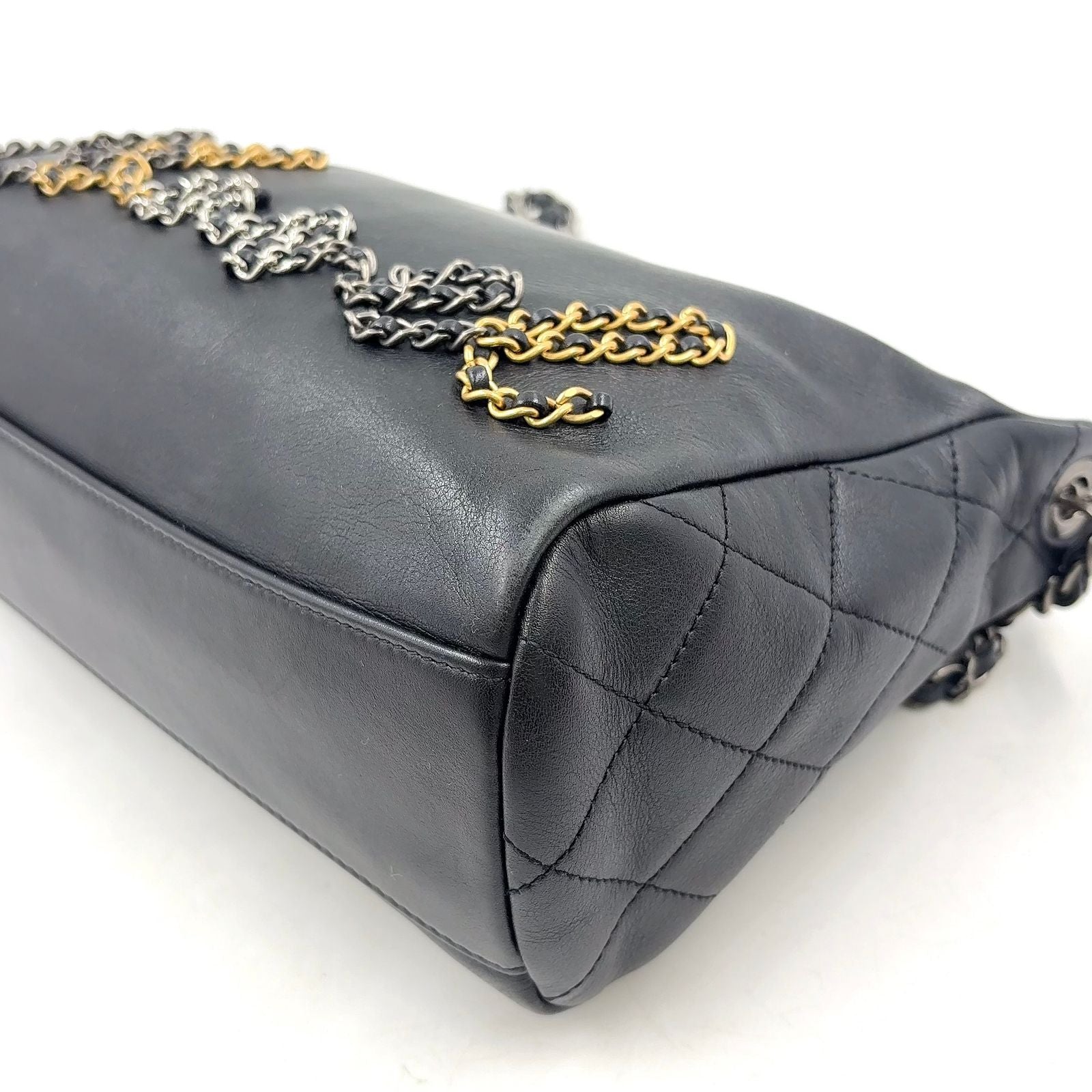 Chanel Logo Mark Leather Black Shoulder Bag Silver — view 7