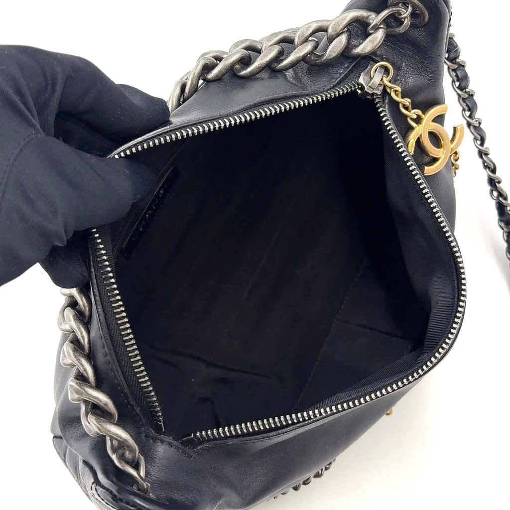 Chanel Logo Mark Leather Black Shoulder Bag Silver — view 3