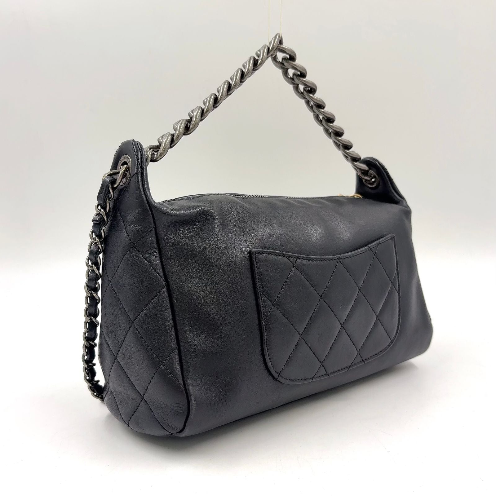 Chanel Logo Mark Leather Black Shoulder Bag Silver — view 2