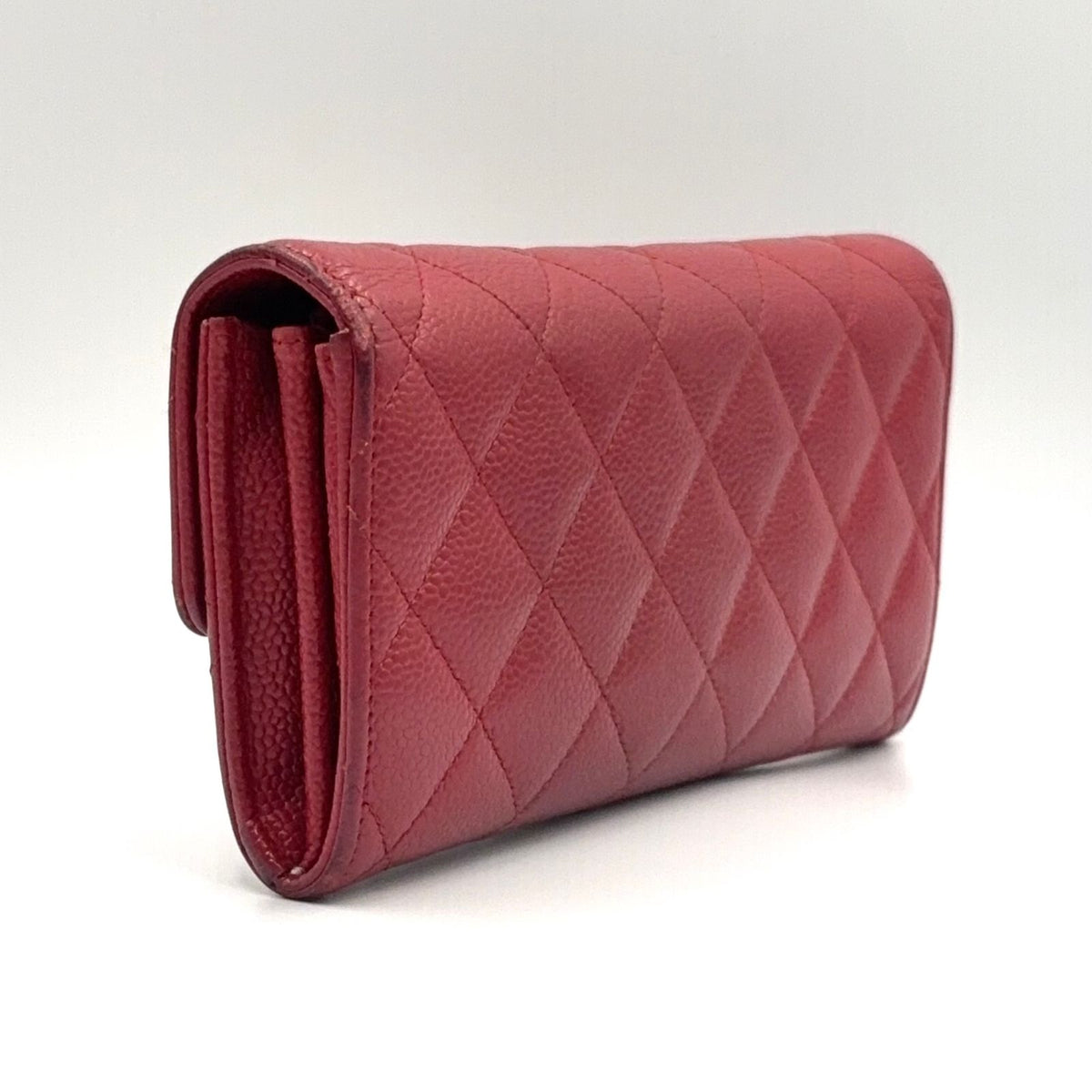 Chanel Quilted Caviar Leather Red Wallet Silver — view 2