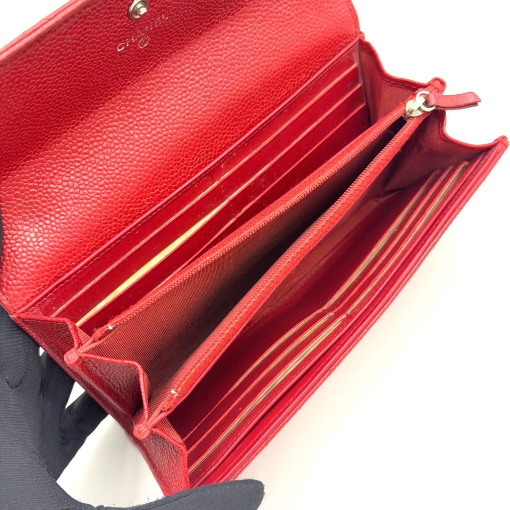 Chanel Quilted Caviar Leather Red Wallet Silver — view 3