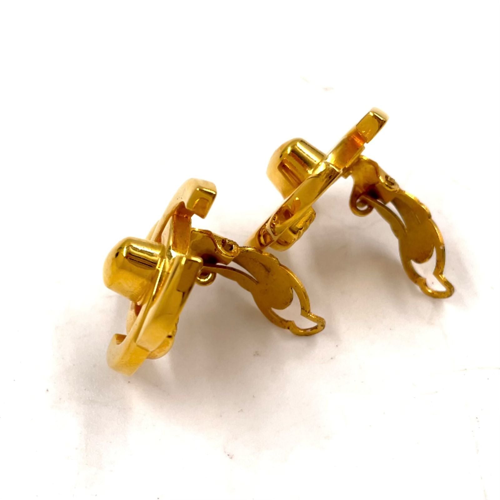 Chanel CC Logo Metal Gold Earrings — view 7
