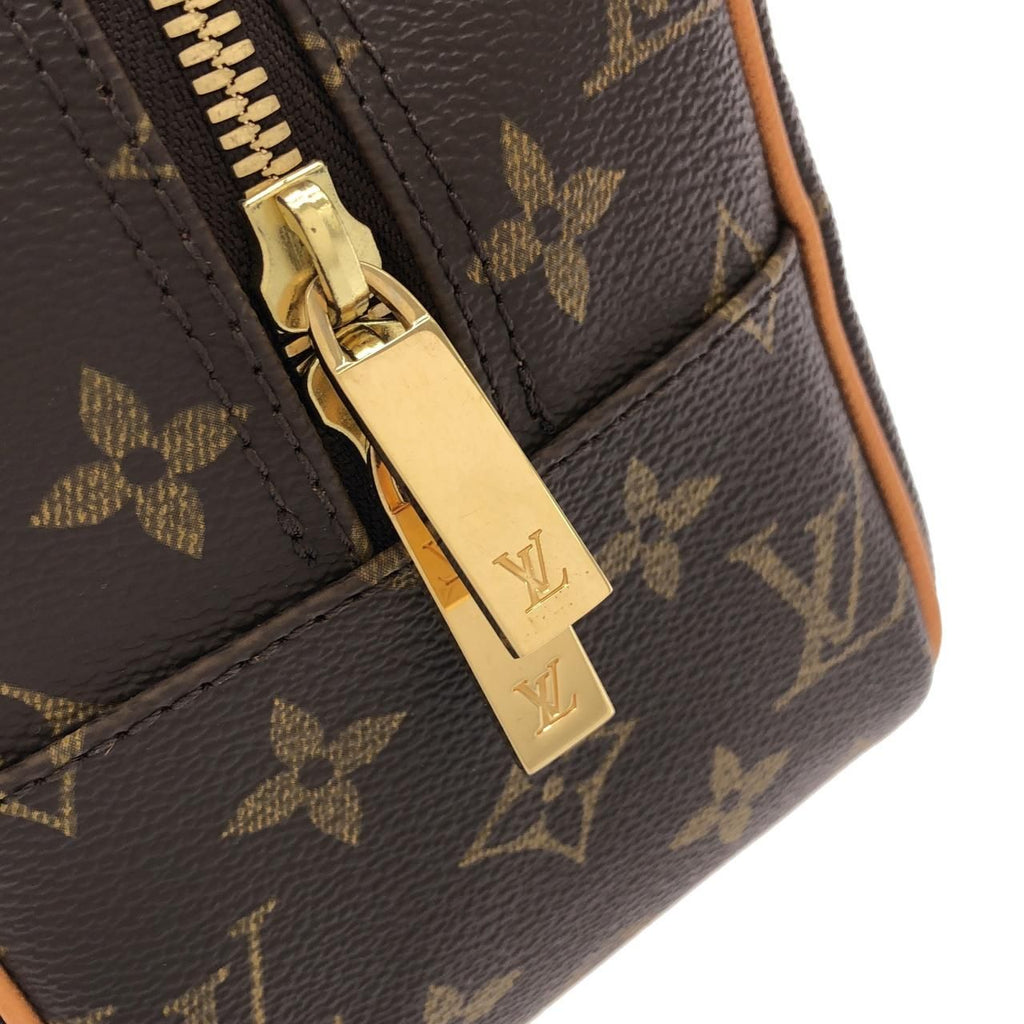 Louis Vuitton Monogram Cite MM Shoulder Bag — view 6