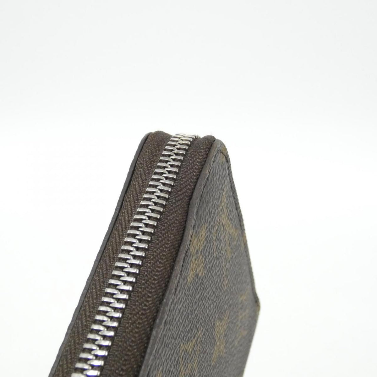 Louis Vuitton Monogram Zippy Wallet — view 4