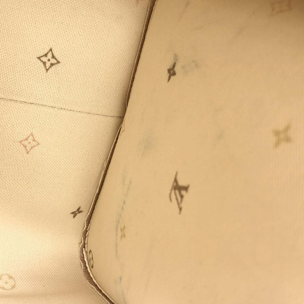 Louis Vuitton Monogram On The Go MM Bag — view 8