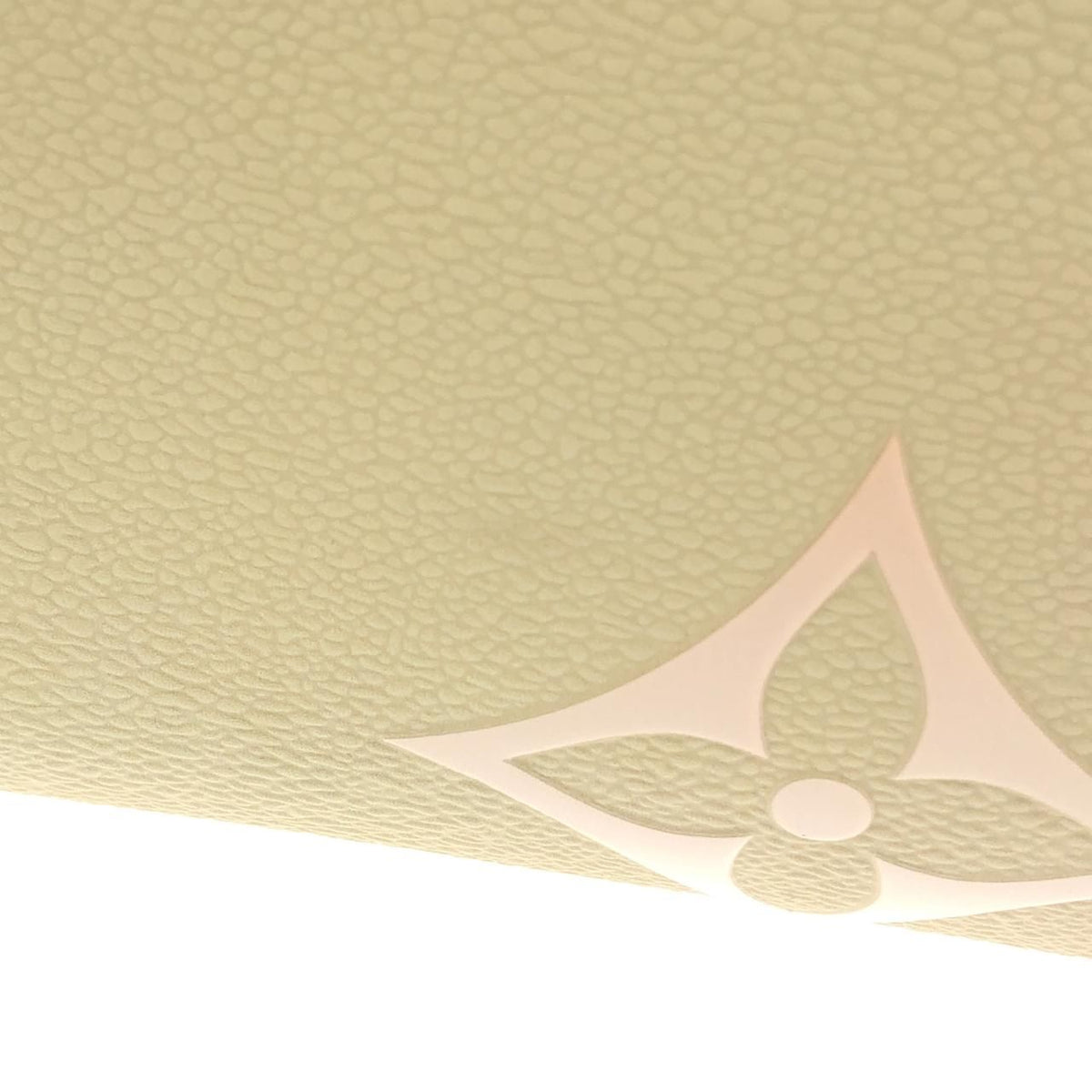 Louis Vuitton Monogram On The Go MM Bag — view 4