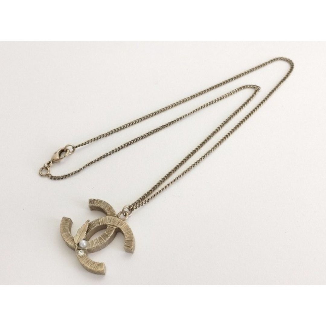 Chanel CC Logo Feather Faux Pearl Rhinestone Gold Necklace — view 7