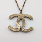 Chanel CC Logo Feather Faux Pearl Rhinestone Gold Necklace