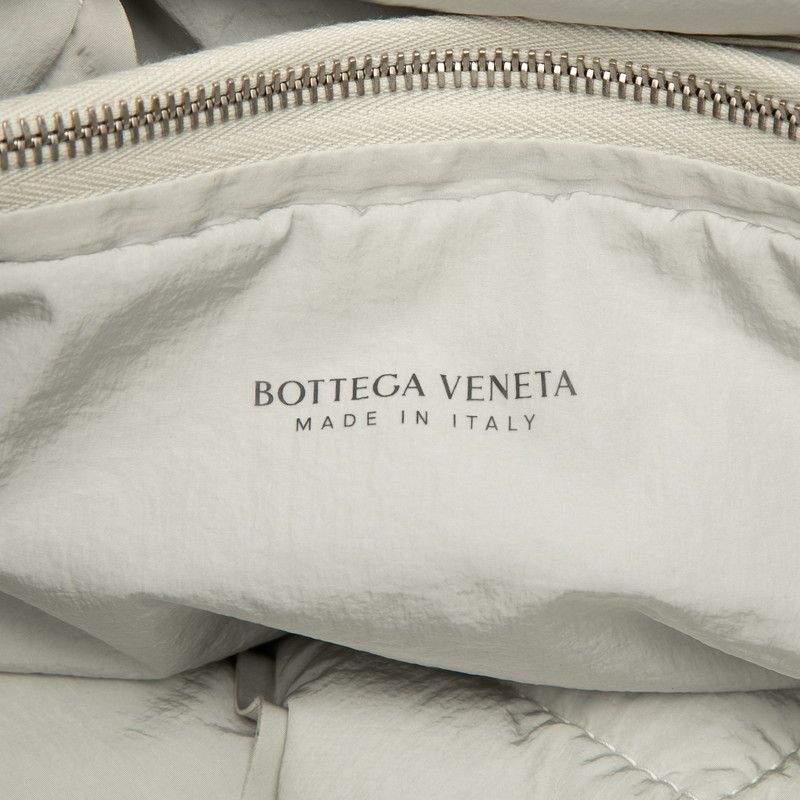Bottega Veneta Maxi Intrecciato Squash Tote Bag White Leather — view 5