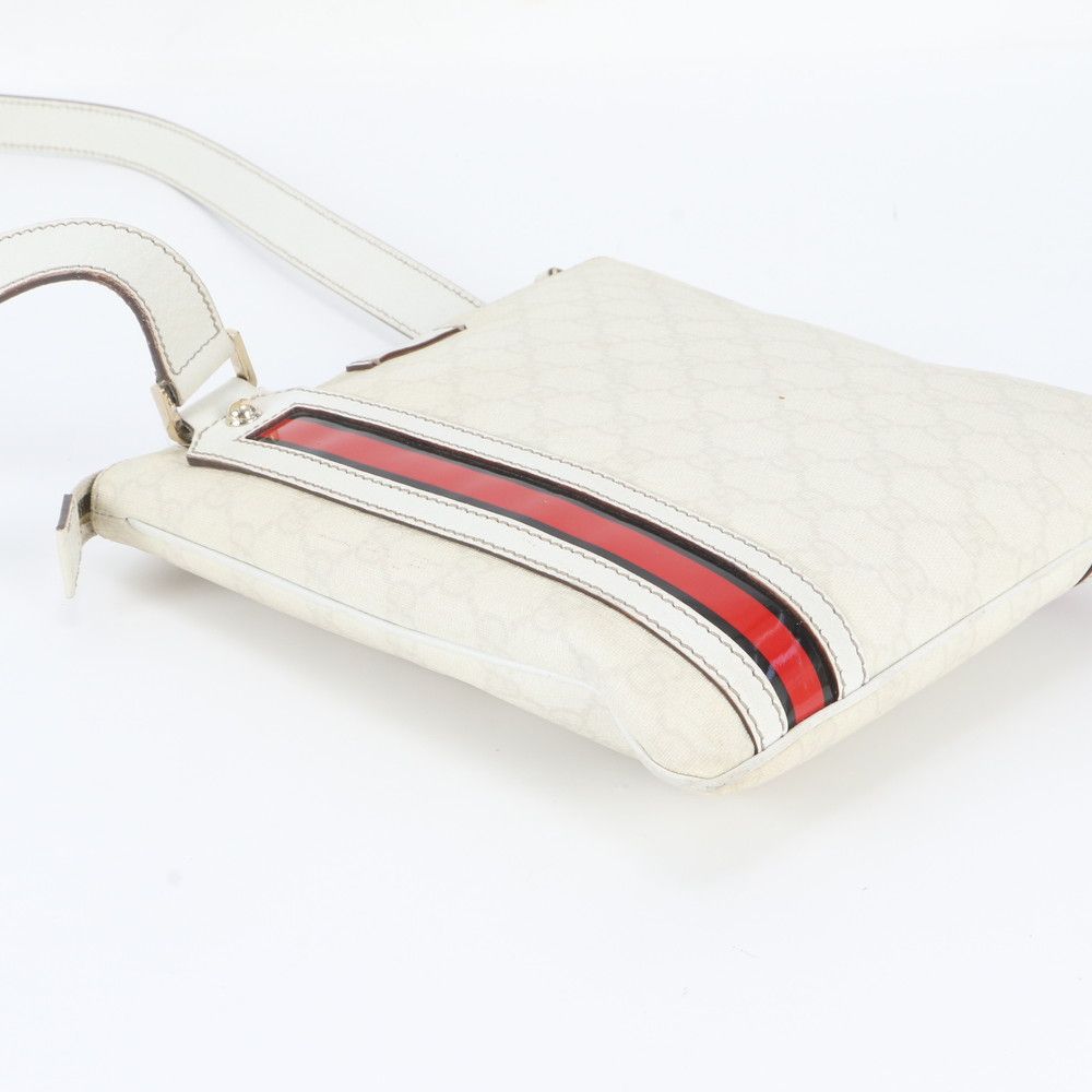 Gucci GG Supreme Leather Shoulder Bag Crossbody — view 5