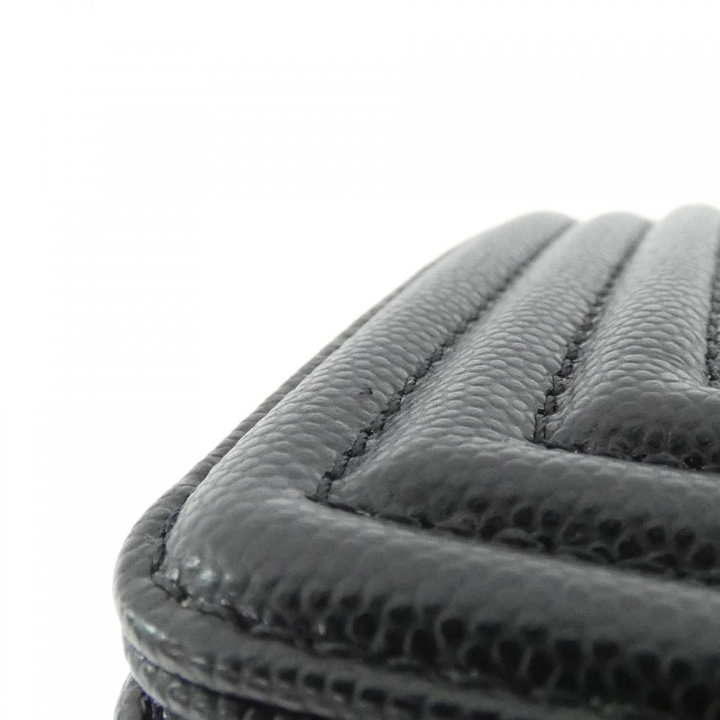 Chanel Boy Line Shoulder Bag — view 4
