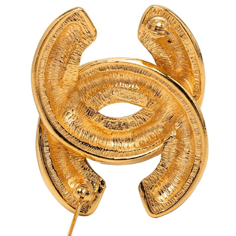 Chanel Vintage Quilted CC Logo Brooch Gold Plated — view 3