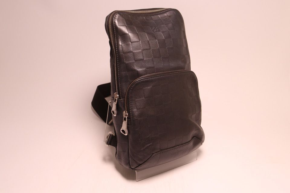 Louis Vuitton Damier Infini Avenue Sling Bag — view 4