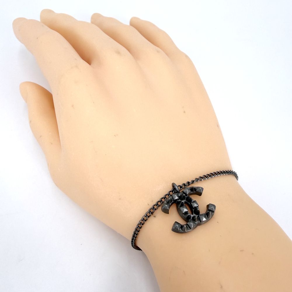 Chanel Bracelet Studs CC Logo — view 3
