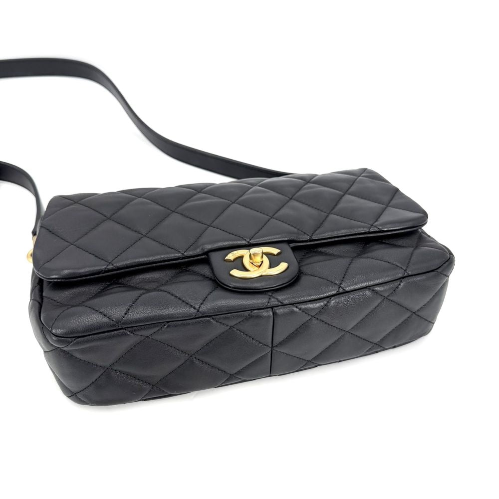 Chanel Shoulder Bag Quilted CC Logo Bag Crossbody Lambskin Black Gold — view 3
