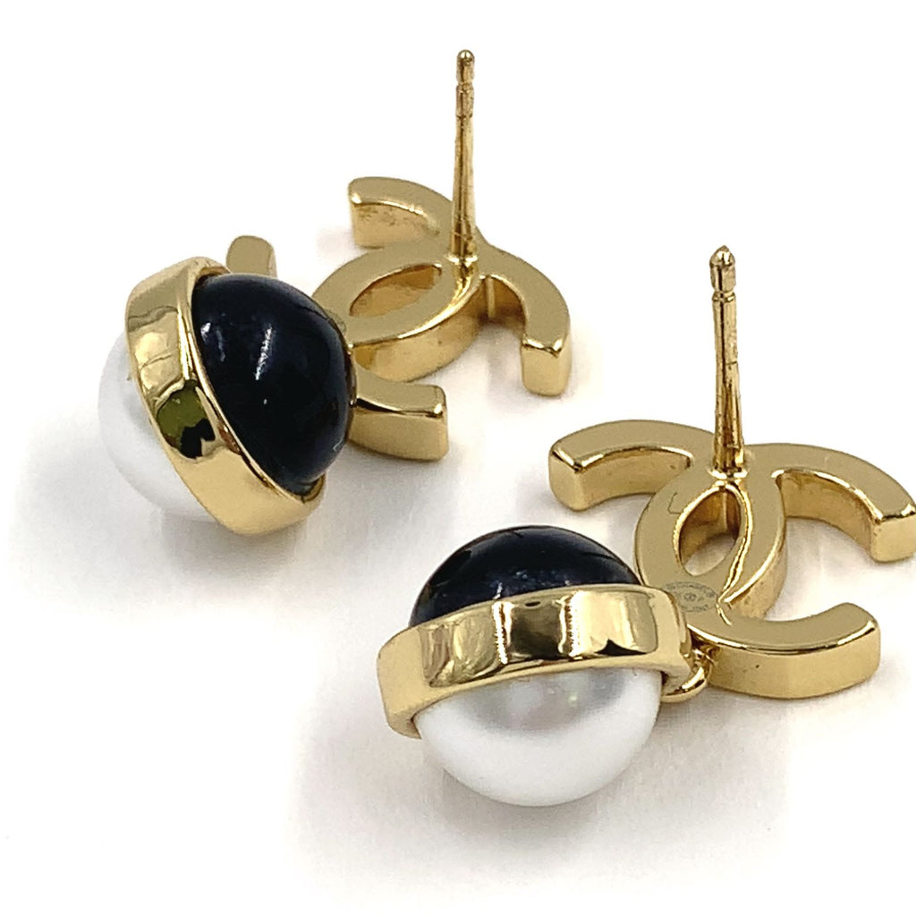 Chanel CC Logo Bicolor Costume Pearl Swing Faux Resin Gold Black White Earrings — view 6