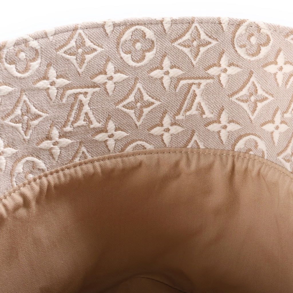 Louis Vuitton 26 SS Bucket Hat Monogram Emblem Hat Beige — view 6