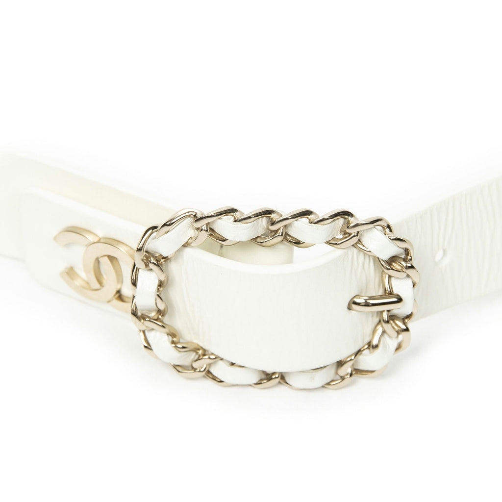 Chanel CC Leather and Chain Pearl Belt White Faux Pearla — view 2