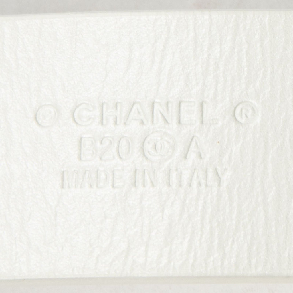 Chanel CC Leather and Chain Pearl Belt White Faux Pearla — view 5