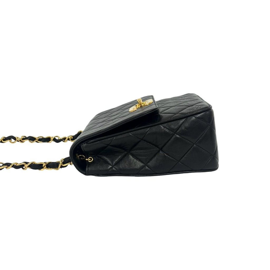Chanel Vintage Quilted CC Logo Lambskin Chain Shoulder Bag Black — view 5