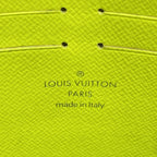 Louis Vuitton Clutch Taigarama Pochette Voyage MM Neon Yellow — view 5
