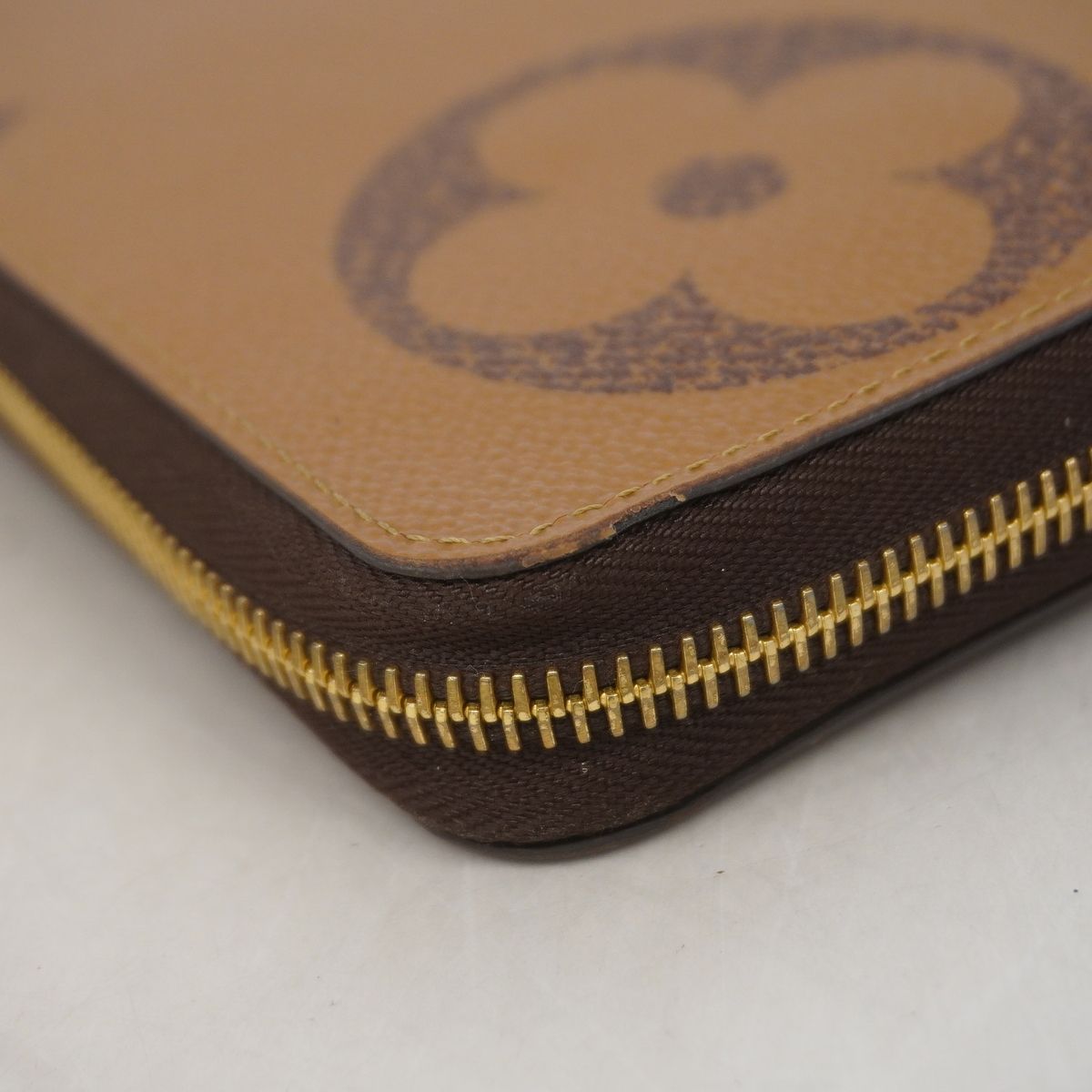 Louis Vuitton Wallet Monogram Giant Reverse Zippy Brown — view 5
