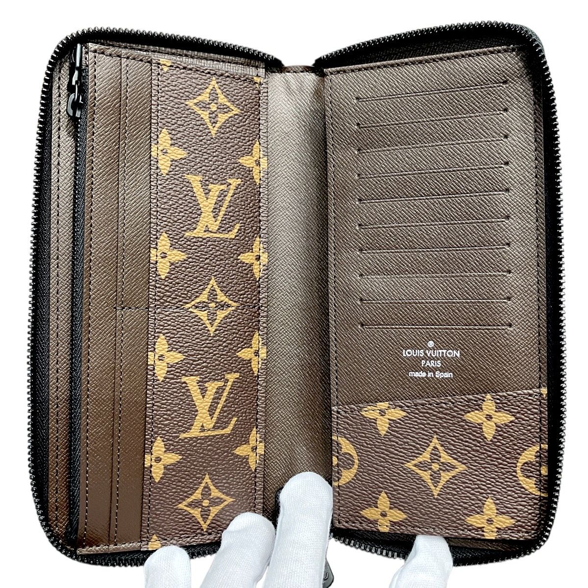 Louis Vuitton Monogram Zippy Wallet Vertical Canvas — view 3