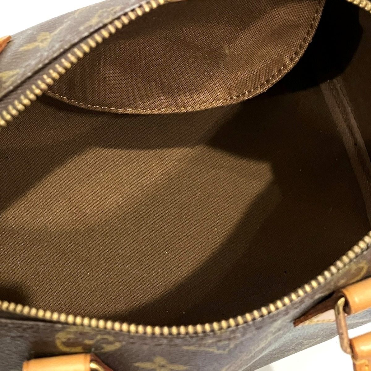 Louis Vuitton Speedy 25 Monogram Handbag Canvas — view 6