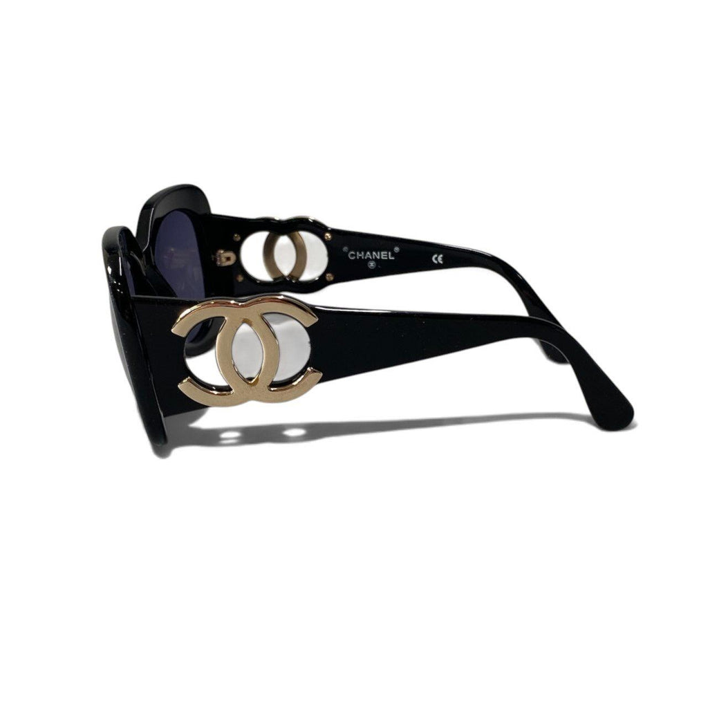 Chanel CC Logo Sunglasses Eyewear Black Gold — view 4