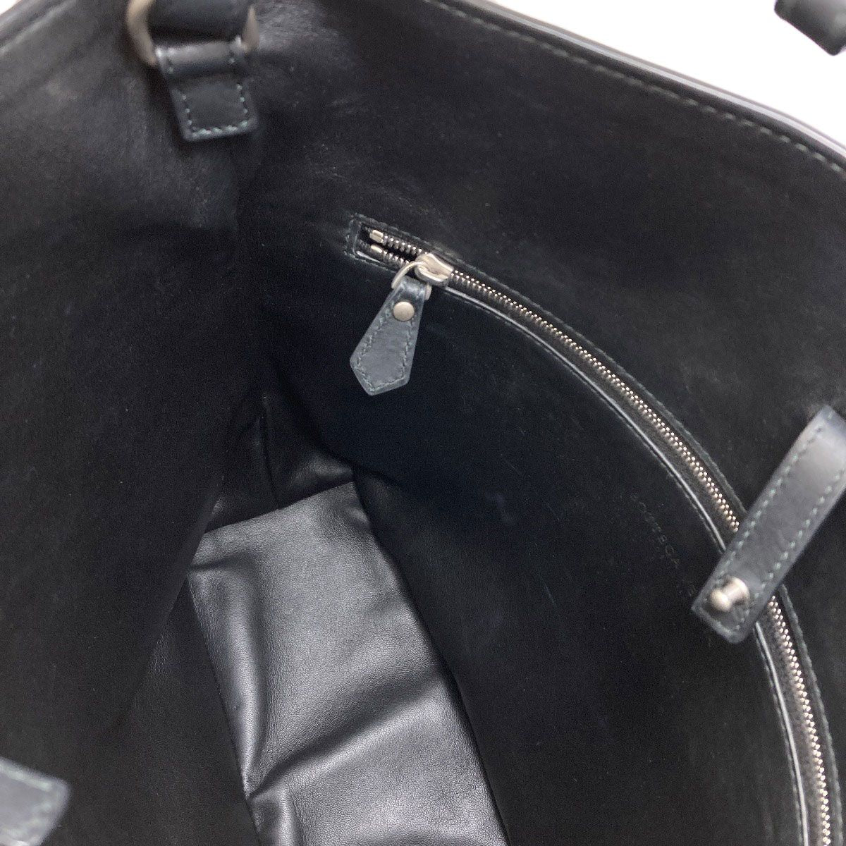 Bottega Veneta Logo Shoulder Bag Calfskin — view 7
