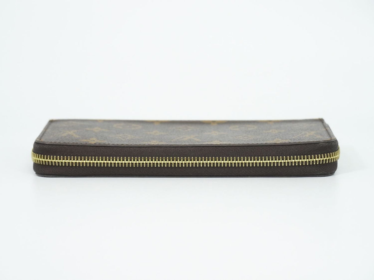 Louis Vuitton LV Zippy Wallet Monogram Zip Around Brown — view 5
