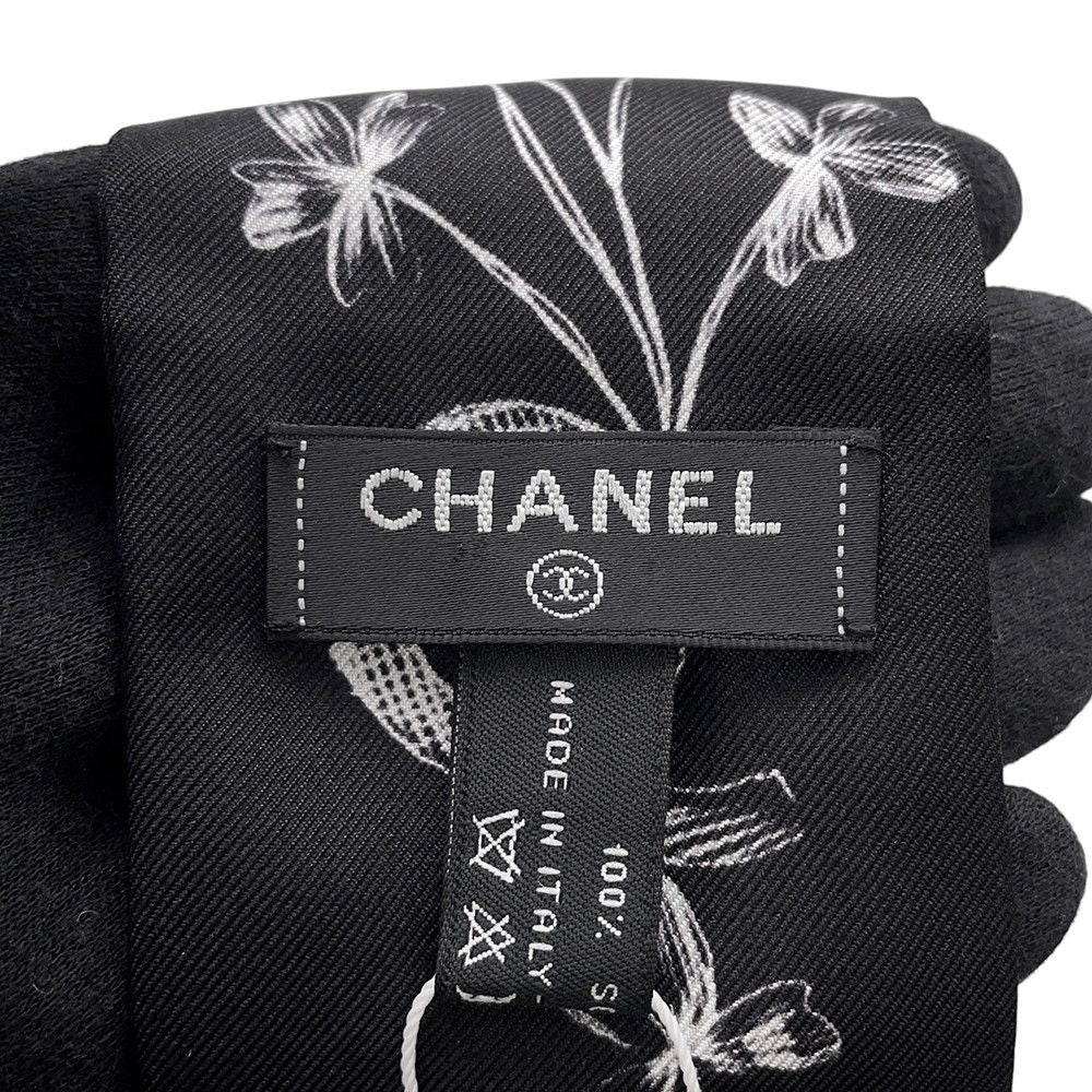 Chanel Scarf Logo CC Silk Black White — view 7