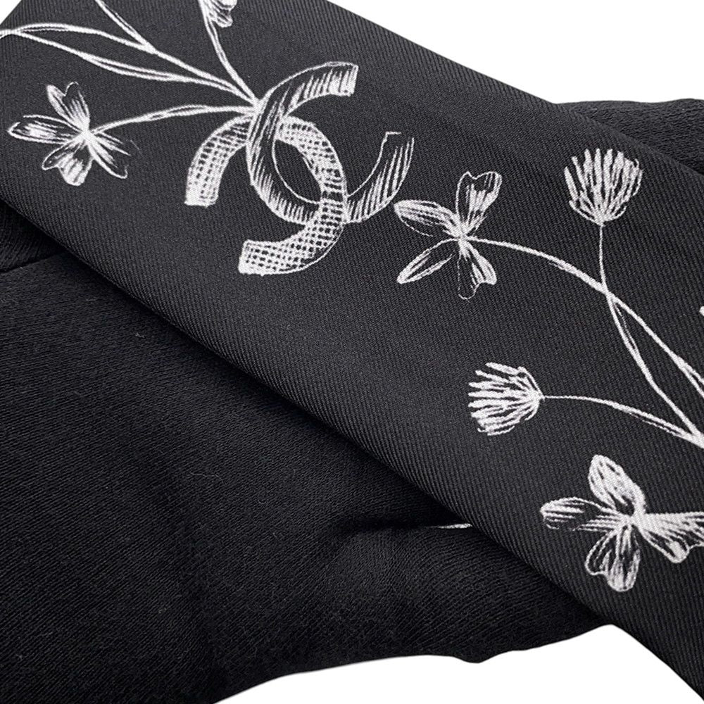 Chanel Scarf Logo CC Silk Black White — view 5