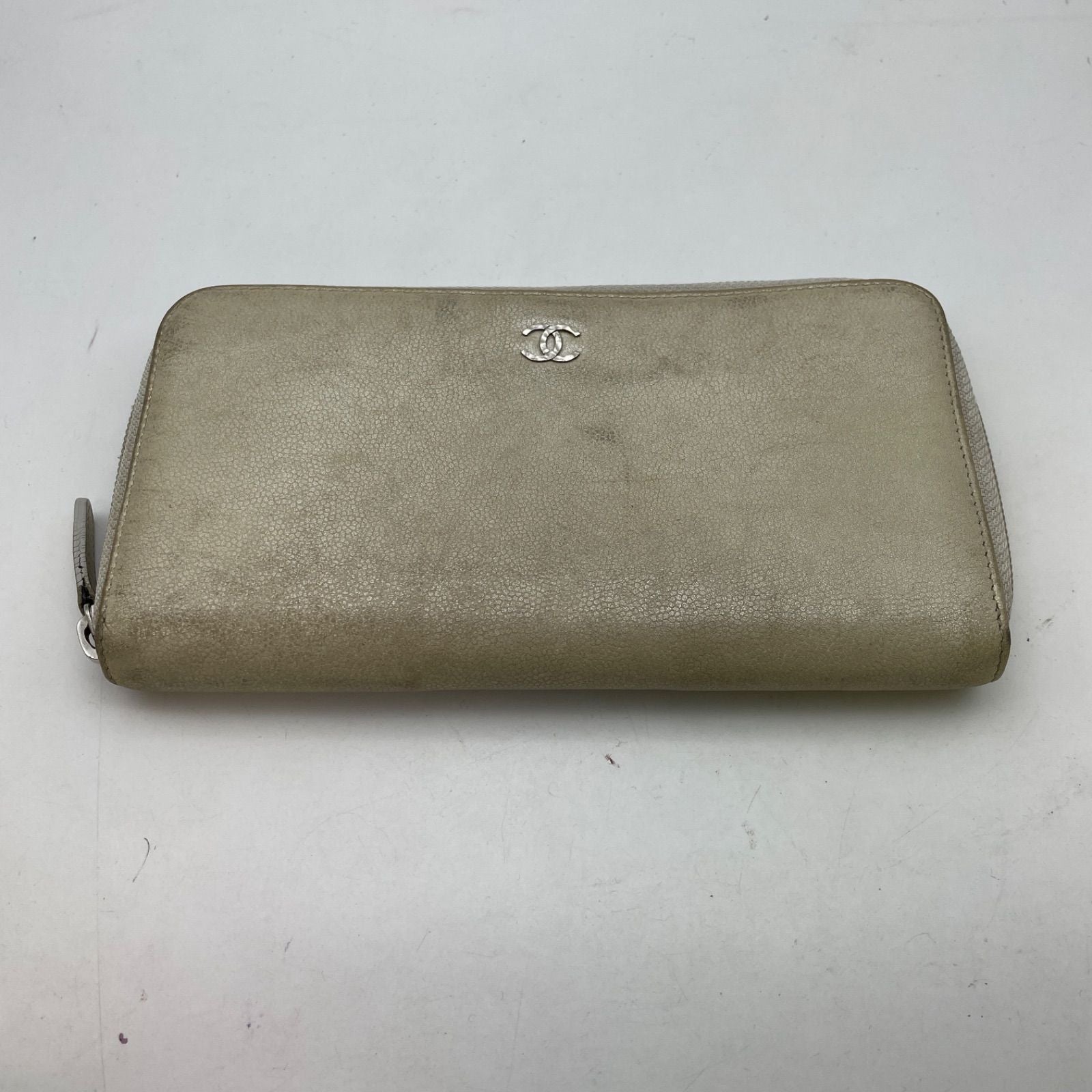 Chanel Wallet Zip Around Leather White — view 2