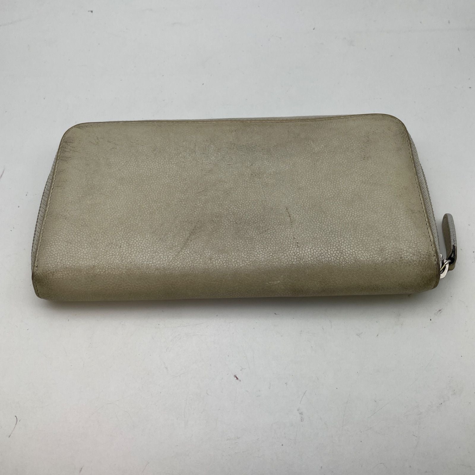Chanel Wallet Zip Around Leather White — view 3