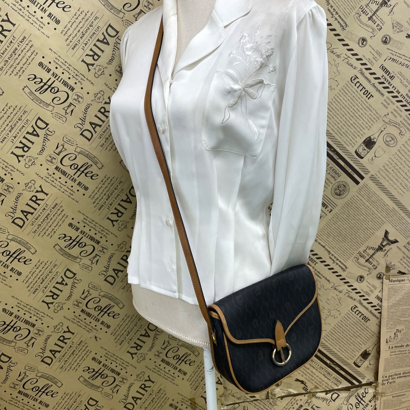 Dior Honeycomb Pattern Shoulder Bag Black — view 3