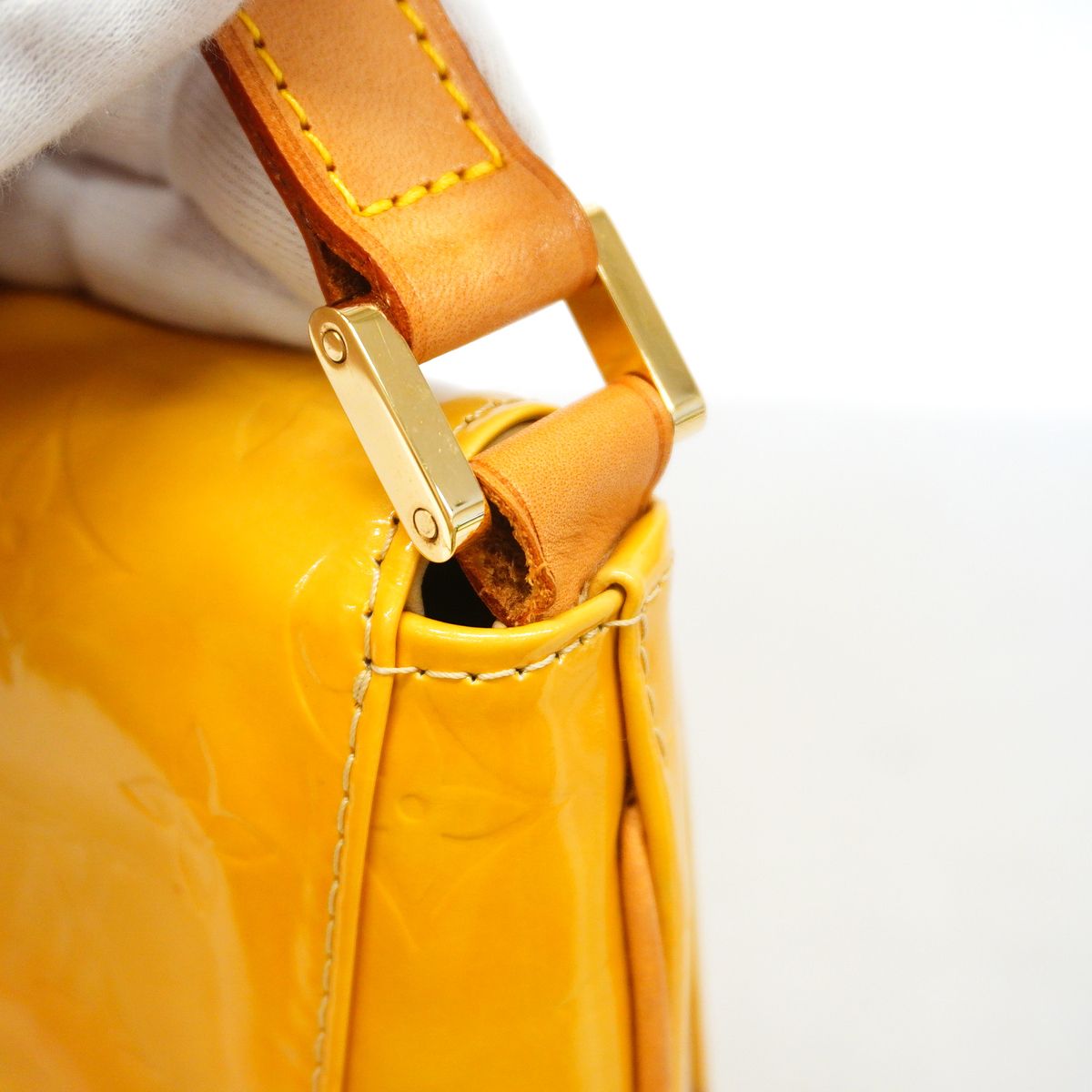 Louis Vuitton Shoulder Bag Vernis Thompson Street Beige — view 8
