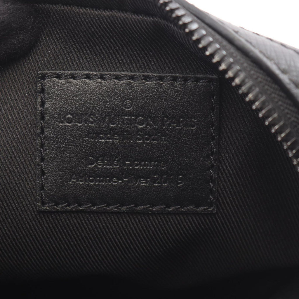 Louis Vuitton Shoulder Bag Danube Messenger Taiga Noir Rainbow Leather — view 4
