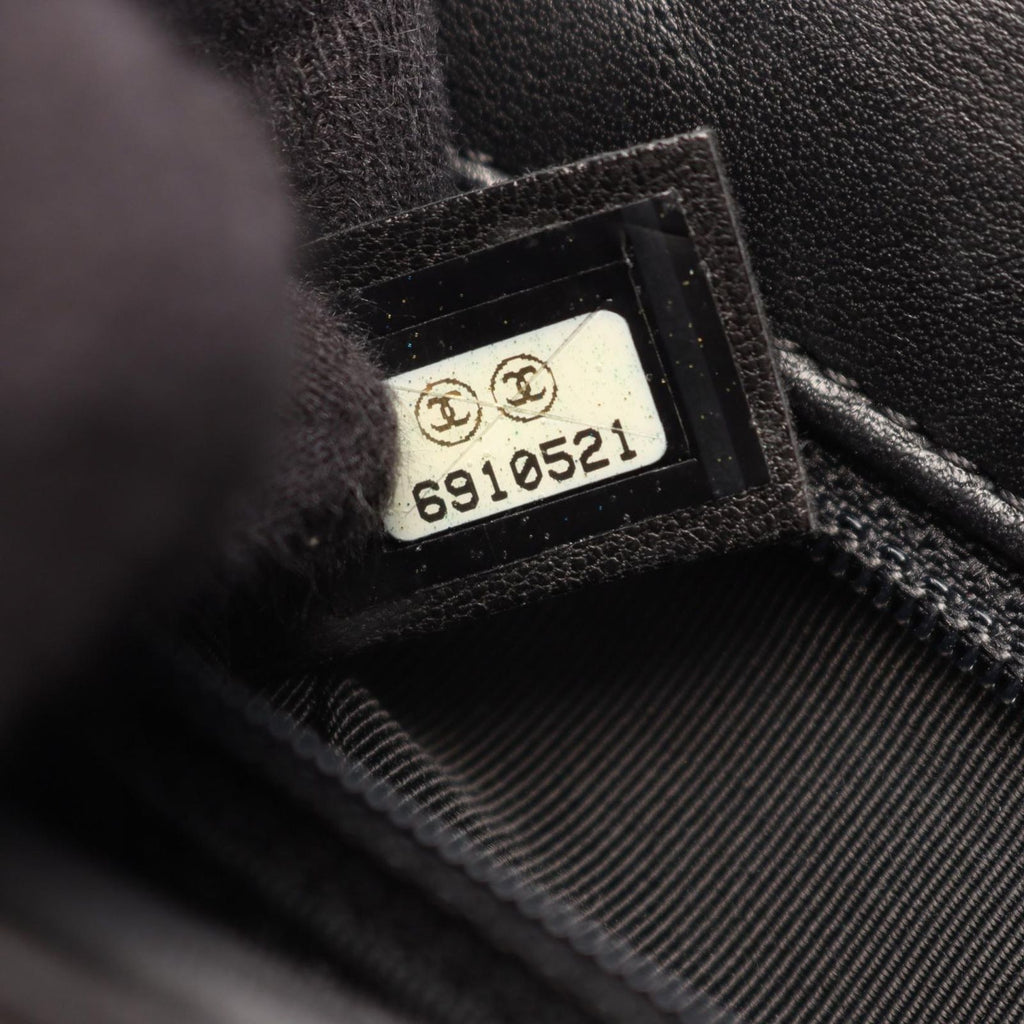 Chanel Shoulder Bag Choco Bar CC Logo Black Lambskin — view 5