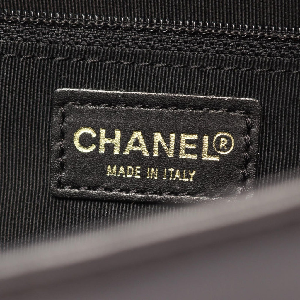 Chanel Shoulder Bag Choco Bar CC Logo Black Lambskin — view 4