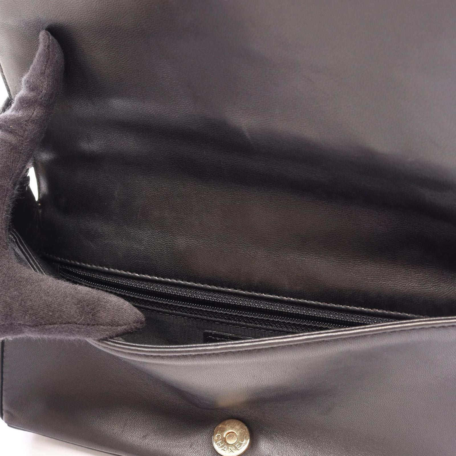 Chanel Shoulder Bag Choco Bar CC Logo Black Lambskin — view 7