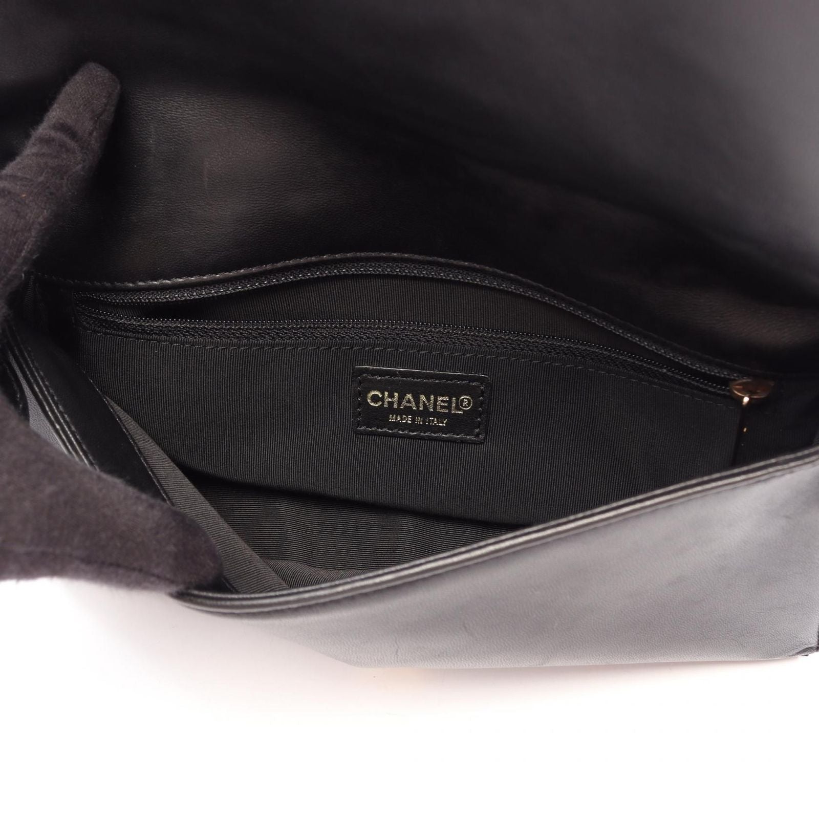 Chanel Shoulder Bag Choco Bar CC Logo Black Lambskin — view 3