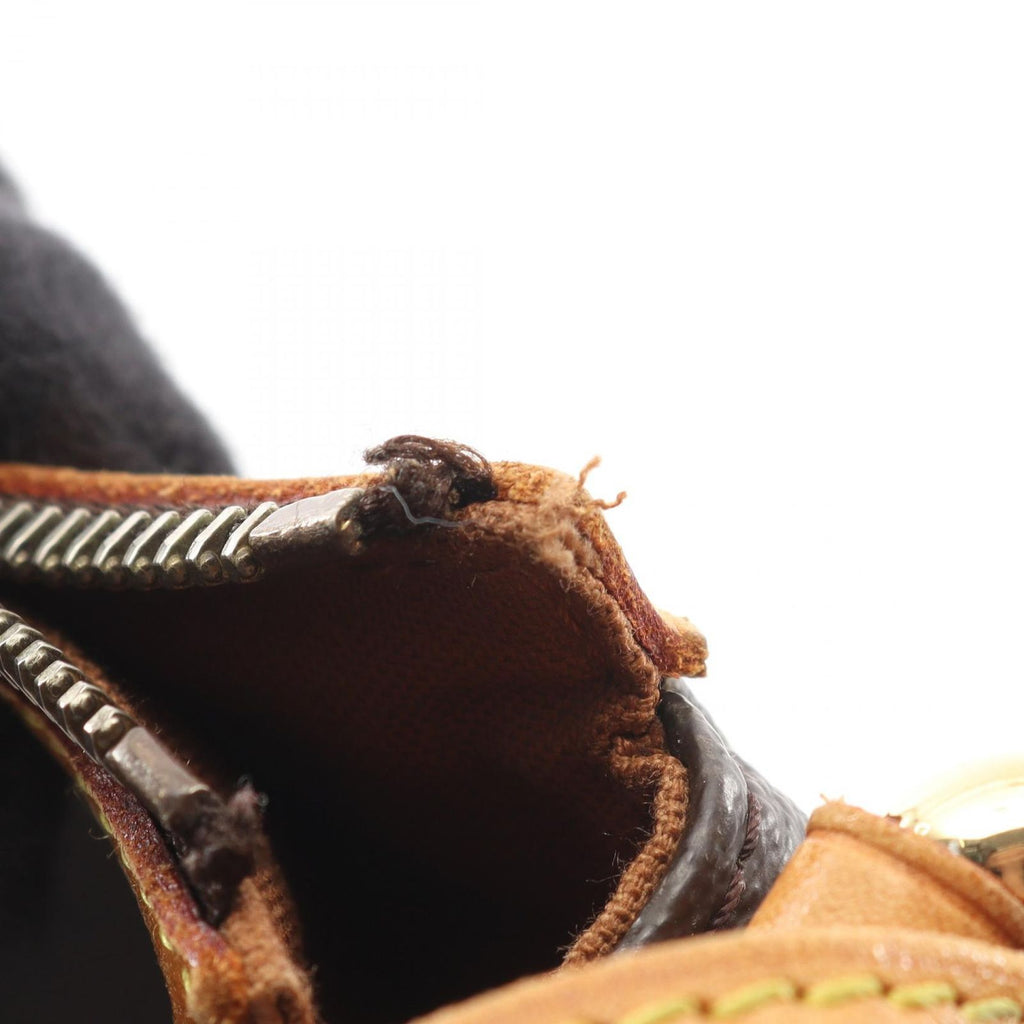 Louis Vuitton Shoulder Bag Tulum GM Leather — view 7
