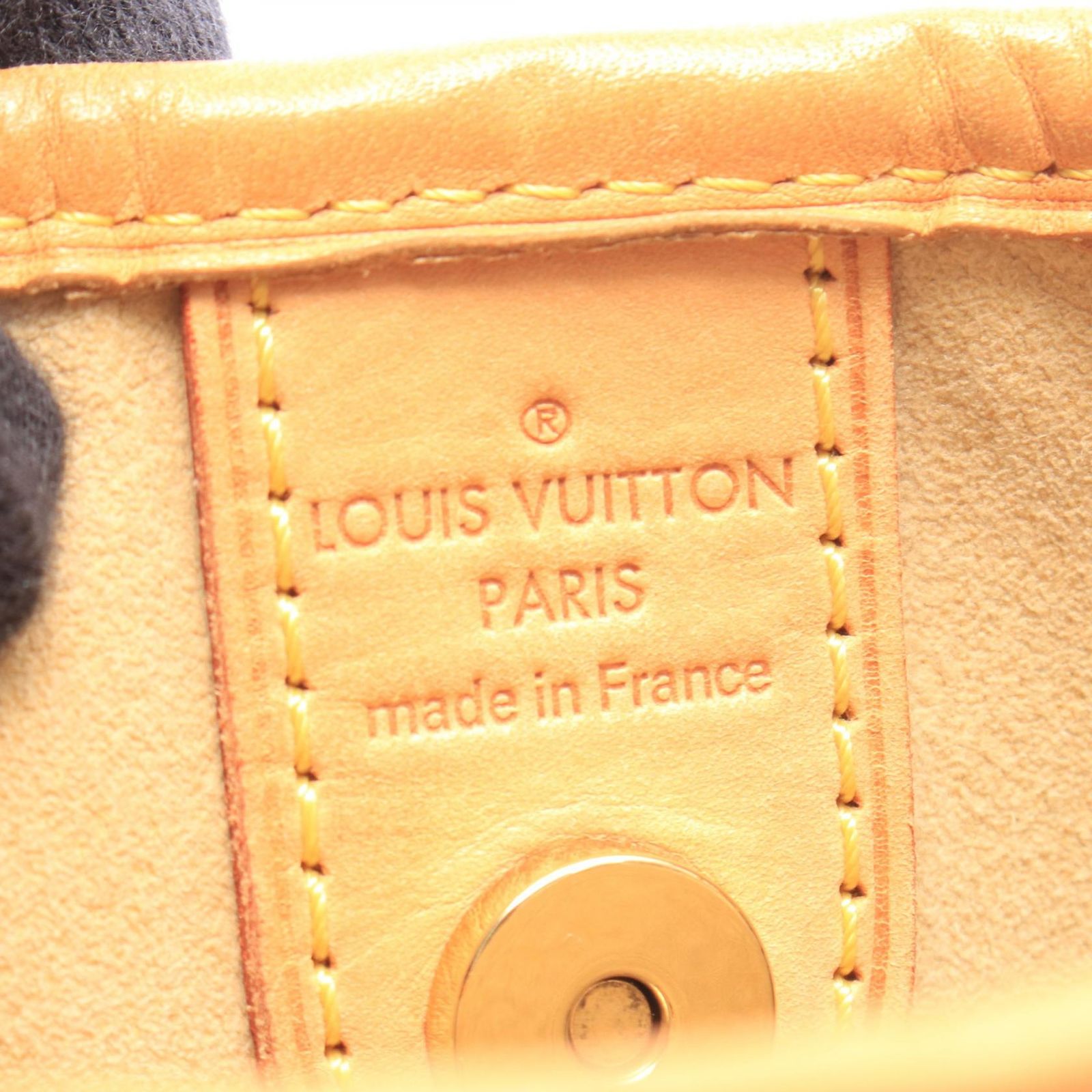 Louis Vuitton Shoulder Bag Galleria PM Leather — view 4