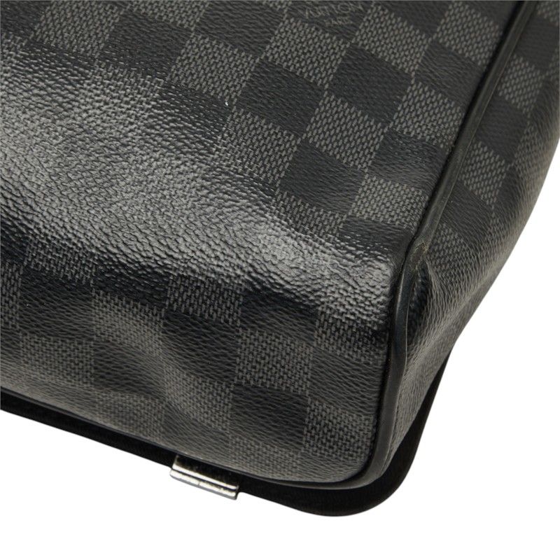 Louis Vuitton Damier Graphite District PM NM Crossbody Shoulder Bag Black — view 6