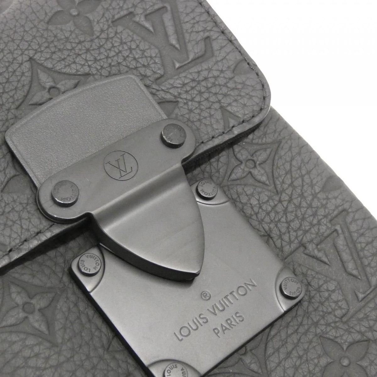 Louis Vuitton Taurillon Monogram S Lock Vertical Wearable Wallet Shoulder Bag — view 4